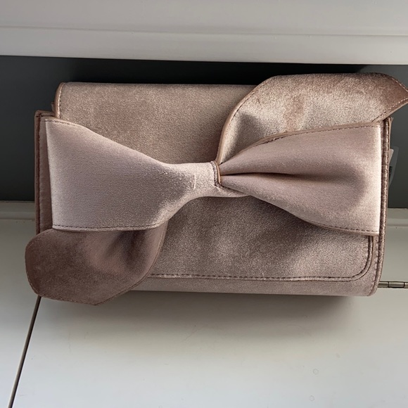 Anthropologie Handbags - Anthropologie clutch